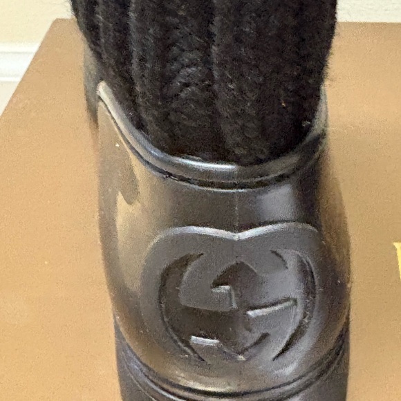 Authentic Women’s Gucci Lana Rubber Boots - Picture 3 of 9